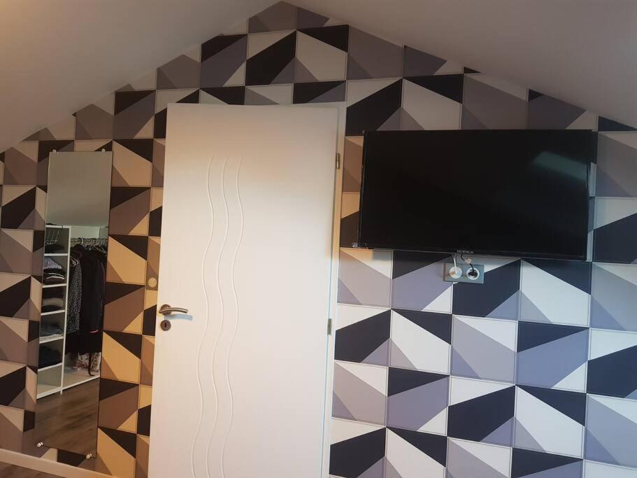 9 Pers 160 M² +Jardin- 10Mn Nantes -30Mn Mer Bouguenais Dış mekan fotoğraf