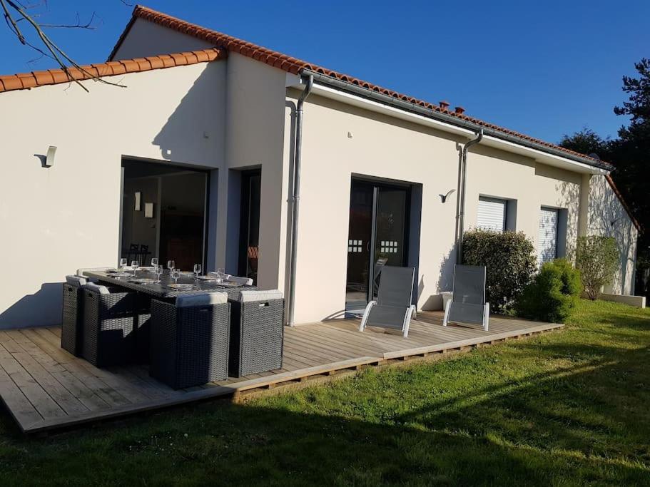 9 Pers 160 M² +Jardin- 10Mn Nantes -30Mn Mer Bouguenais Dış mekan fotoğraf