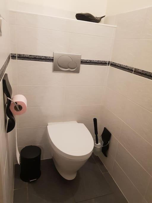 9 Pers 160 M² +Jardin- 10Mn Nantes -30Mn Mer Bouguenais Dış mekan fotoğraf
