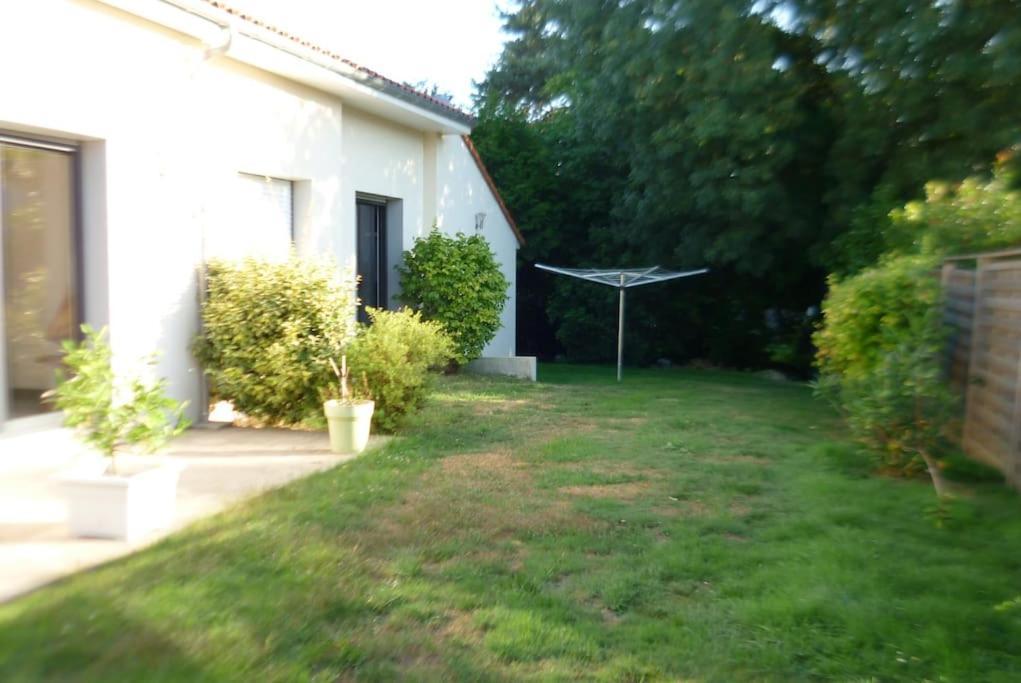 9 Pers 160 M² +Jardin- 10Mn Nantes -30Mn Mer Bouguenais Dış mekan fotoğraf